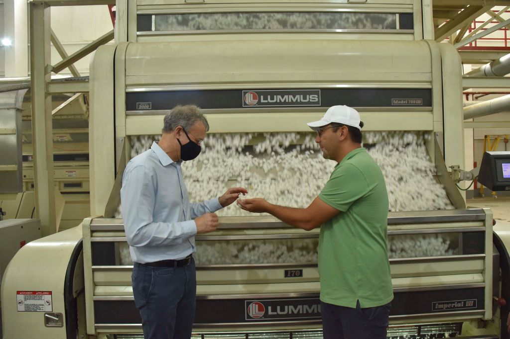 U.S. Ambassador visits Fergana Global Textile