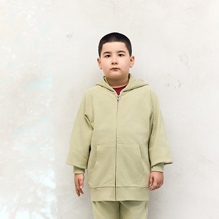 long-sleeved two-piece suit